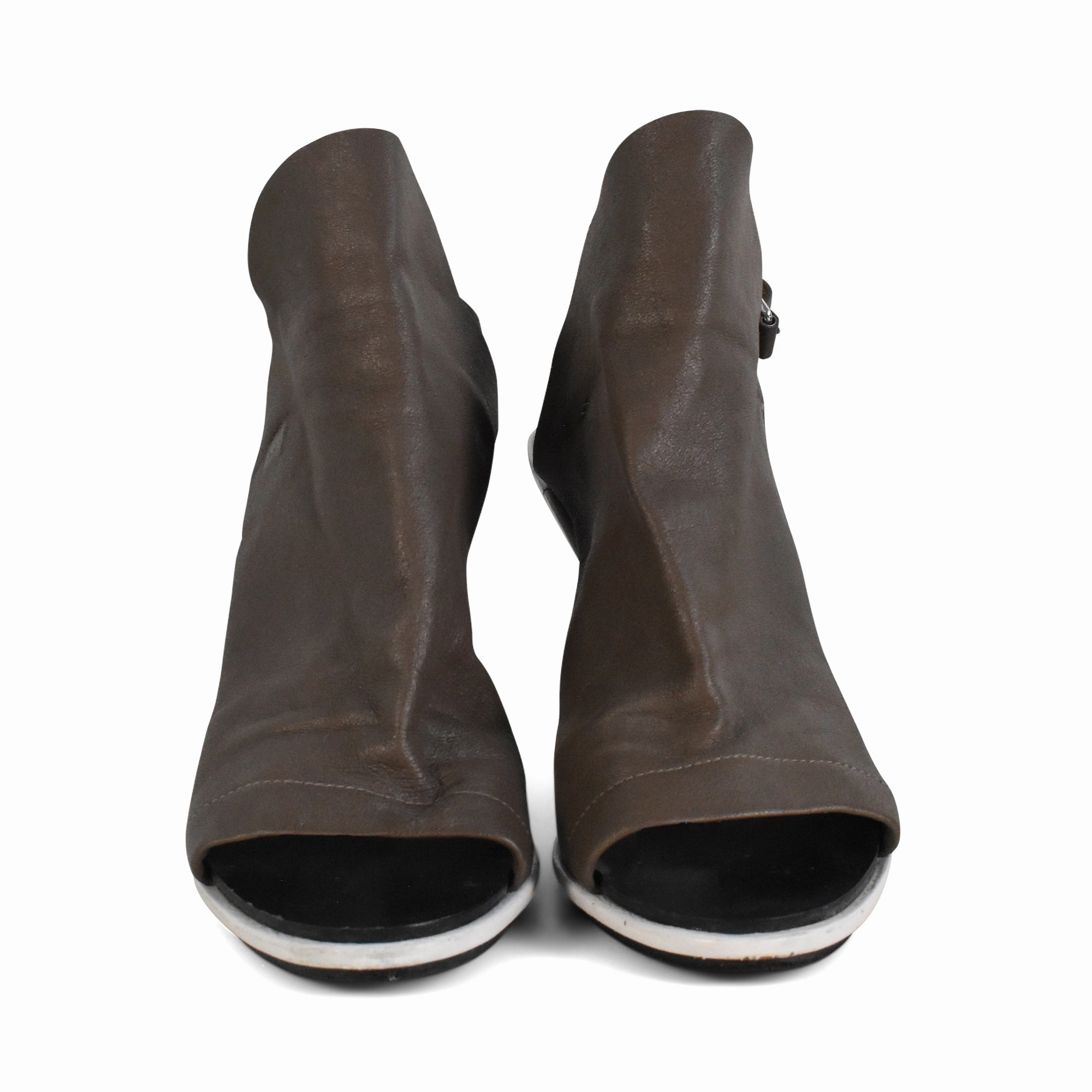 Balenciaga 'Glove' Slingback Heels - Women's 40