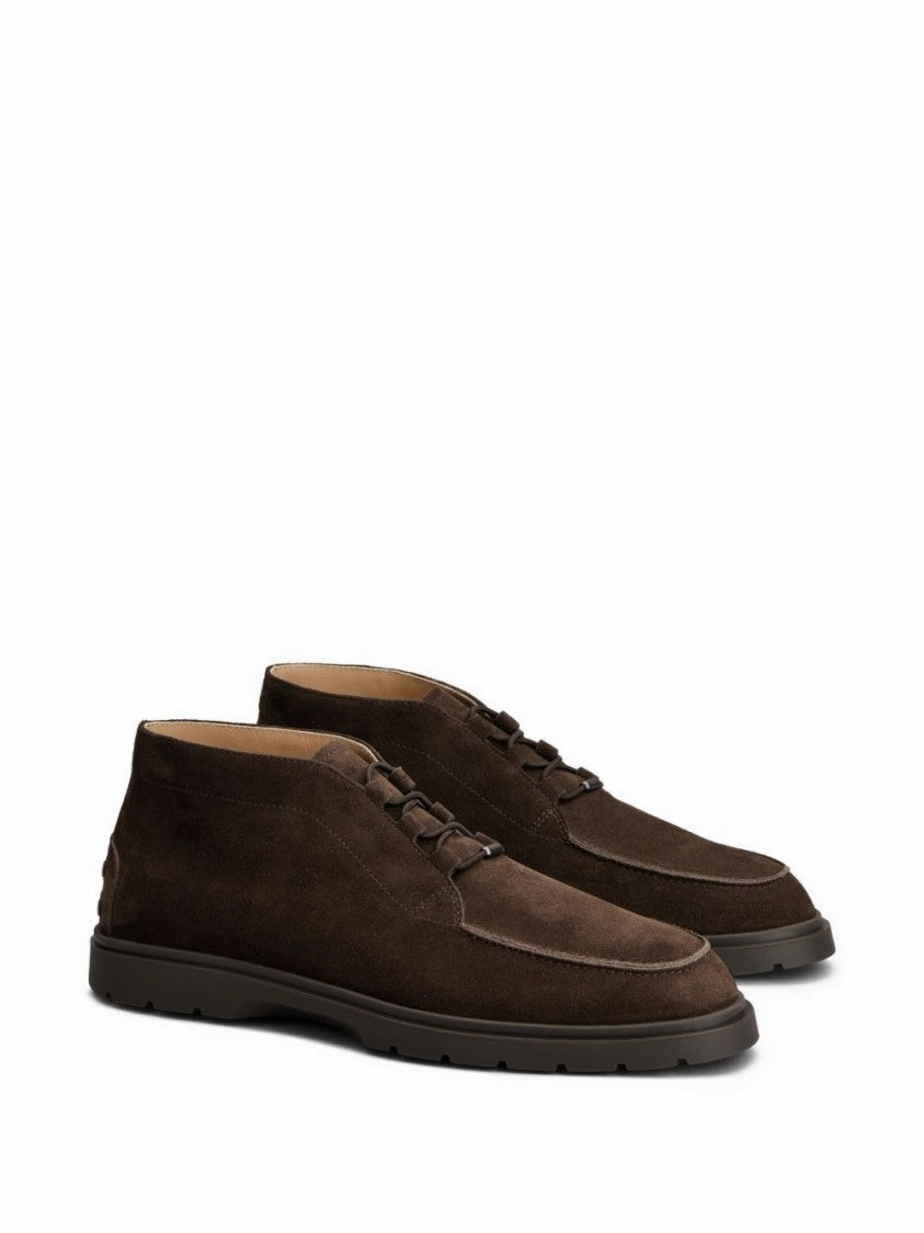 Low-Top Lace-Up Shoes In Smooth Suede