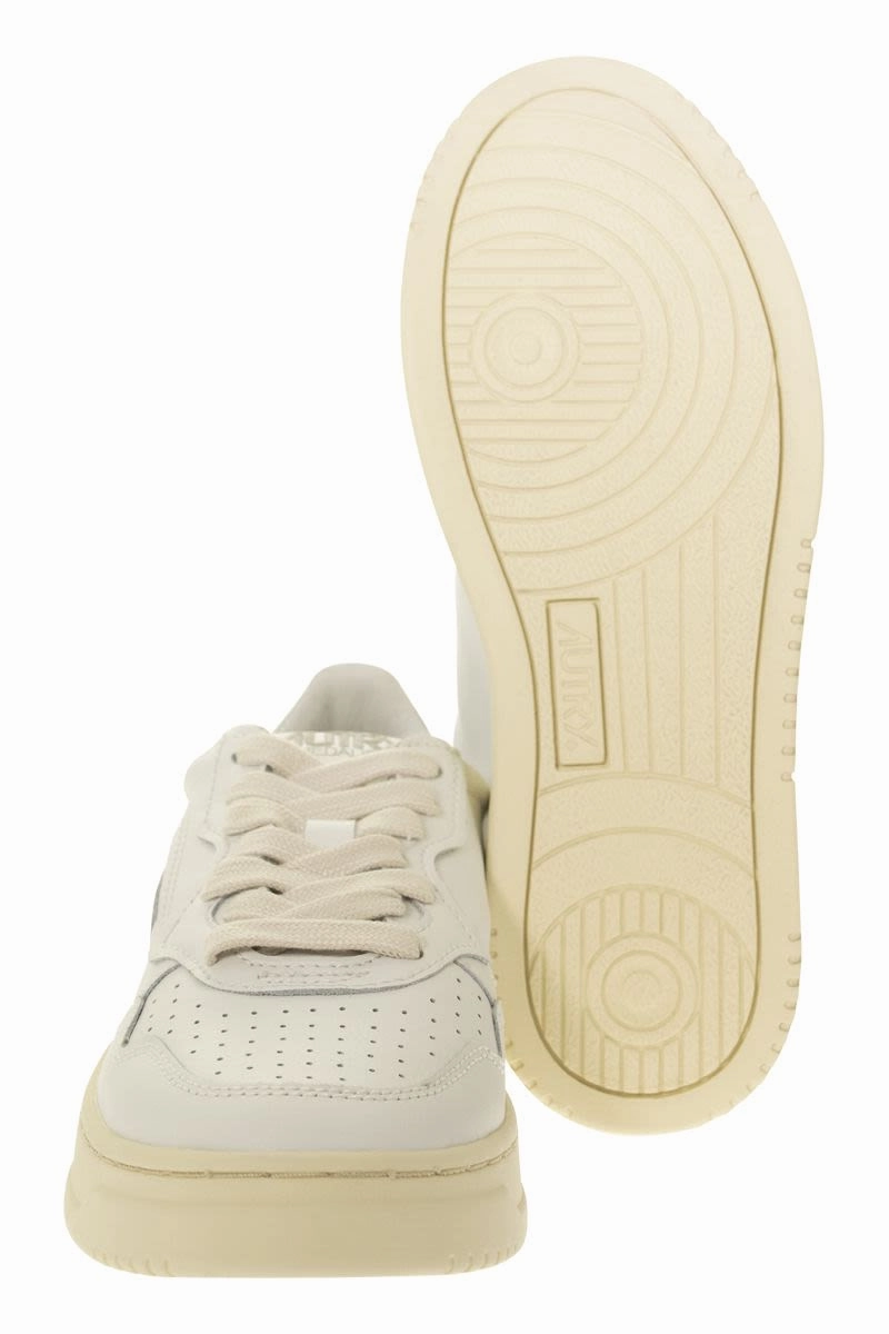 MEDALIST LOW - LEATHER SNEAKERS