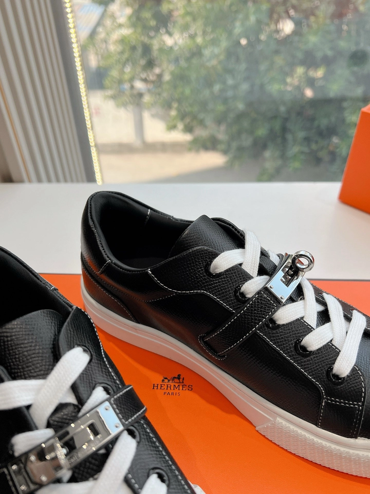 SE1577 Hermes Day Sneaker / Size5-10