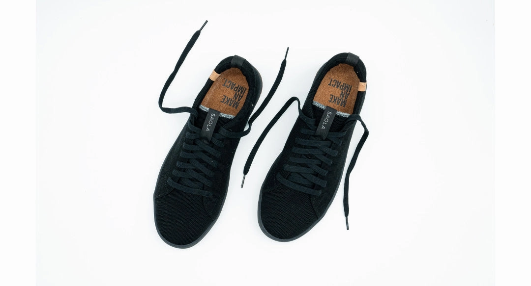 Cannon Knit M 2.0 Wool Black Bootcut Jeans With Sneakers