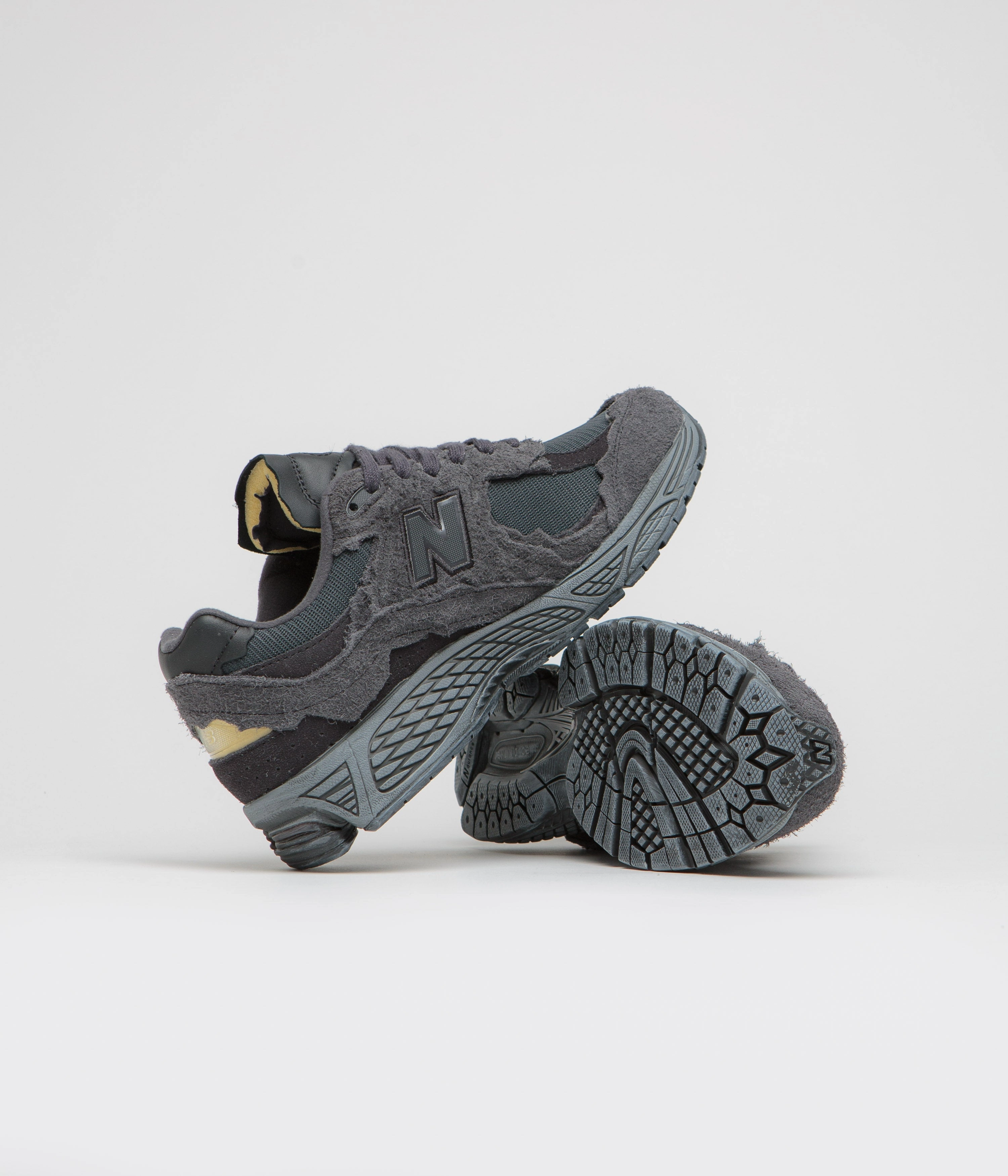 New Balances Men Shoes New Balance 2002R Shoes - Phantom / Magnet