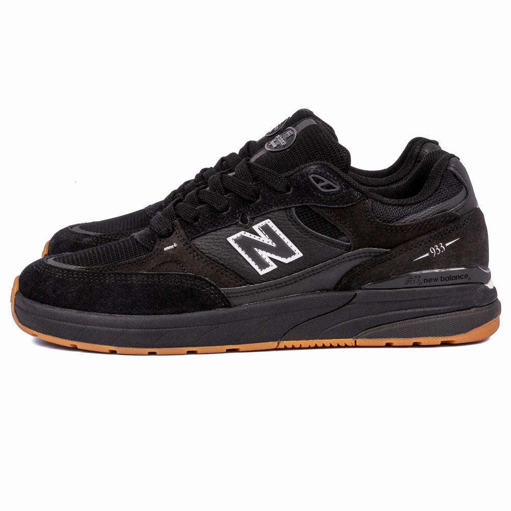New Balance R2002 New Balance - 933 NAP (Black/Black)