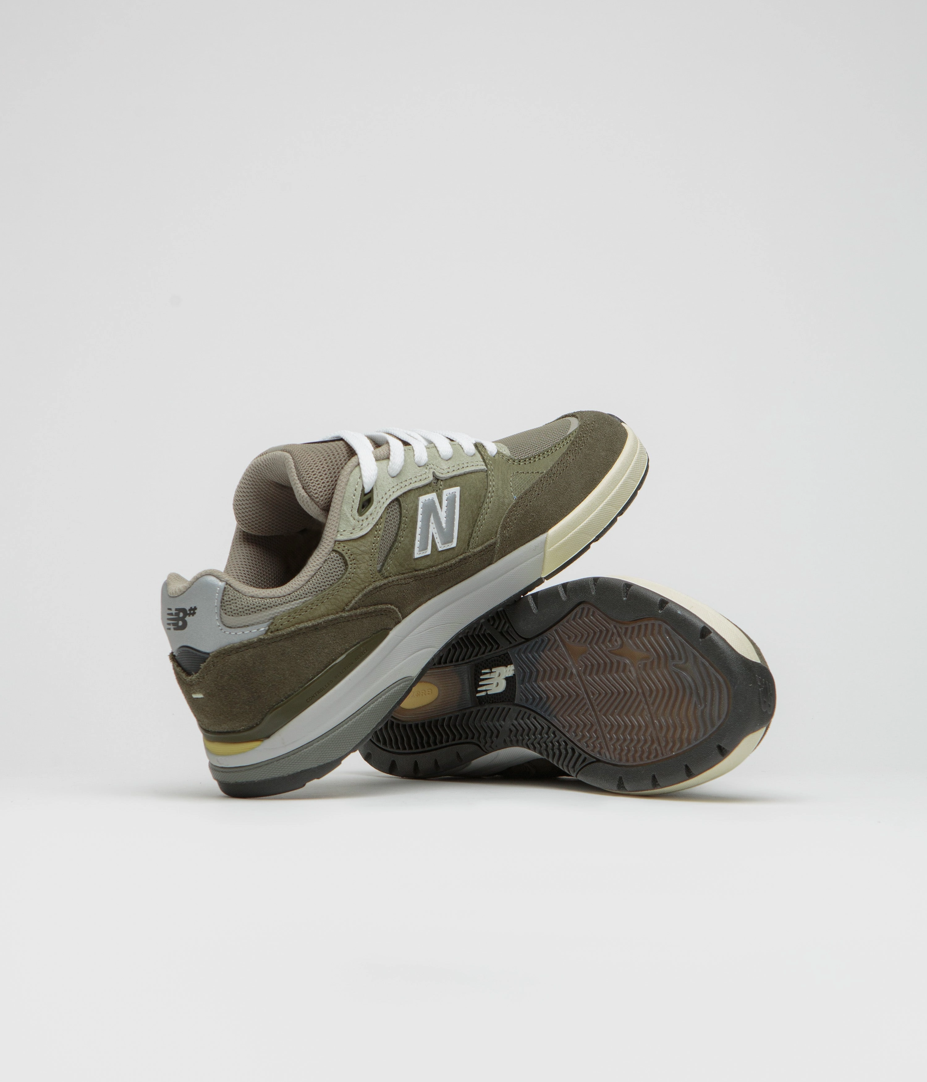 New Balance Numeric 933 Andrew Reynolds Shoes - Olivine New Balance 9060r