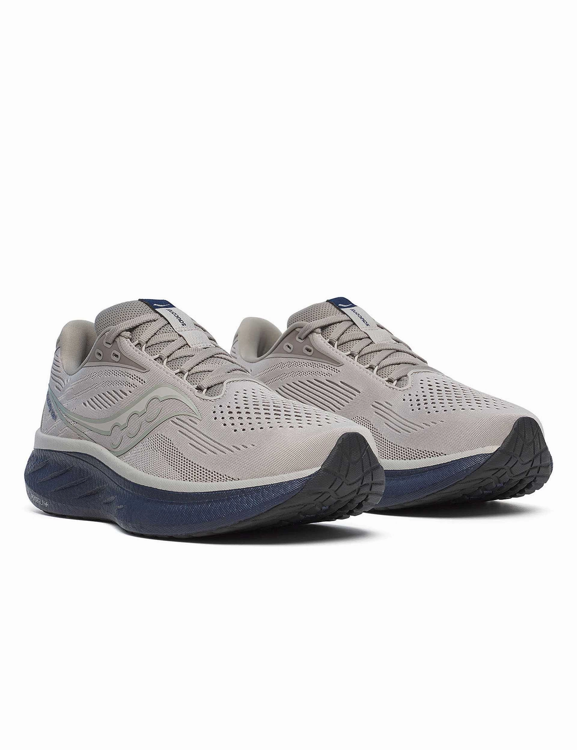 Ride 18 - Dove/Navy On Cloud Training Shoe