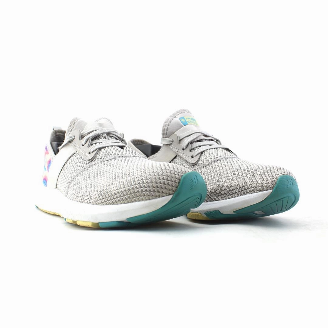 New Balance Grey With Pink NEW BALANCE FUELCORE NERGIZE V1