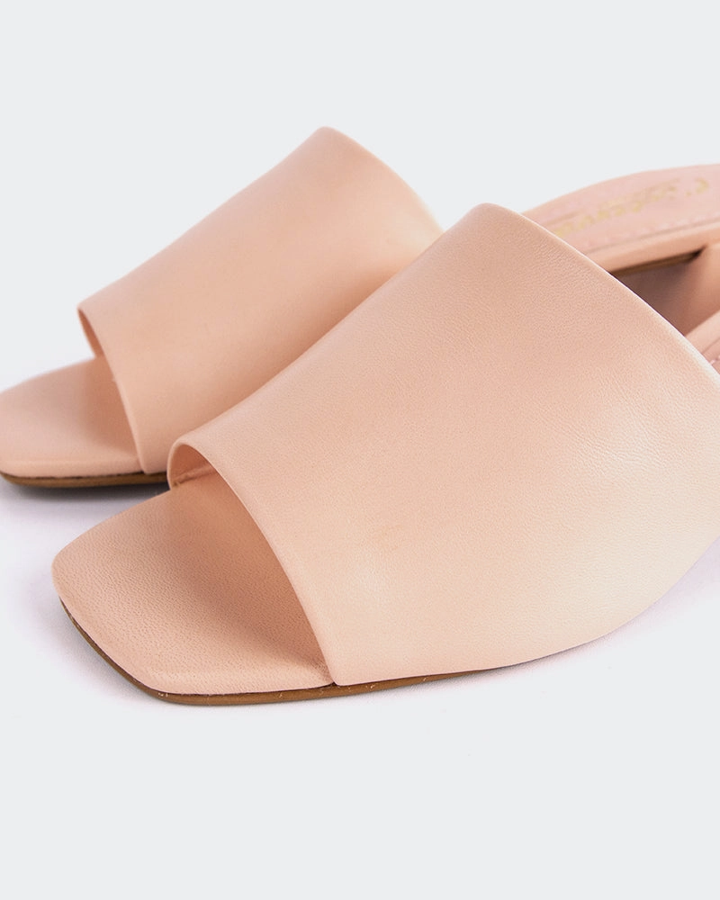 Gym Shower Sandals Fortunata Pink Leather