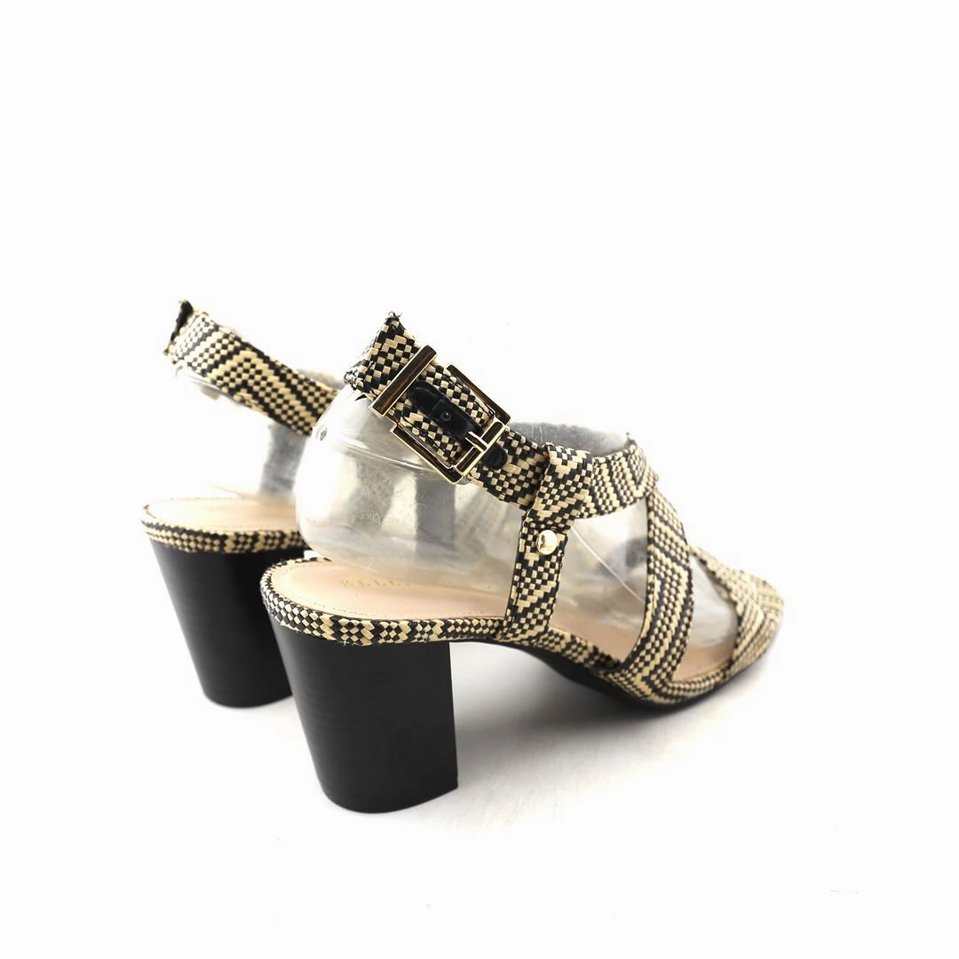 KELLY & KATIE CRISSCROSS