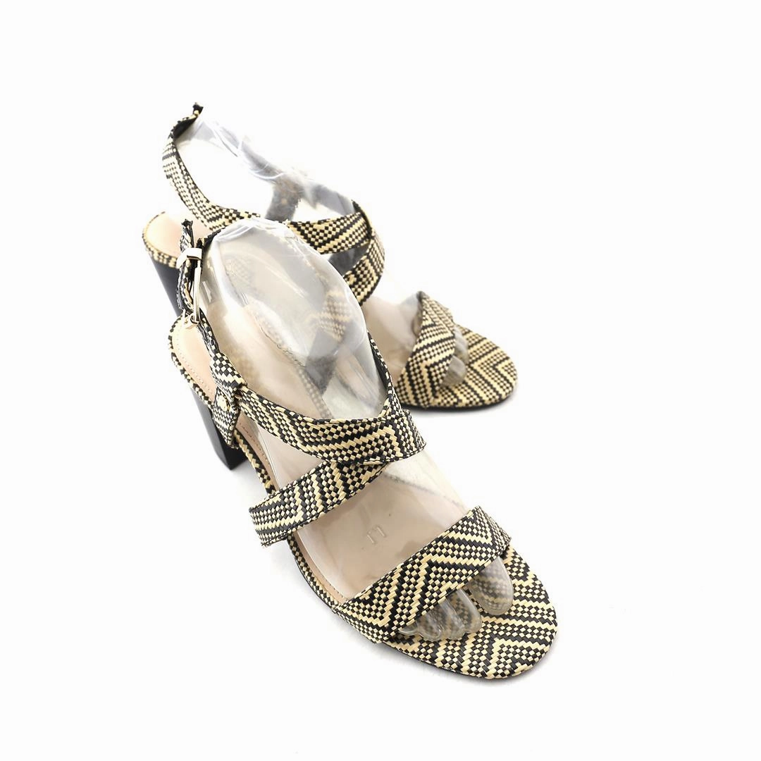 KELLY & KATIE CRISSCROSS