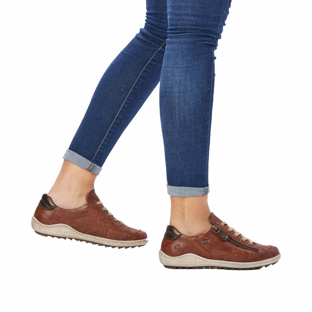 Liv R1402 - Tan M Waterproof Spray For Shoes