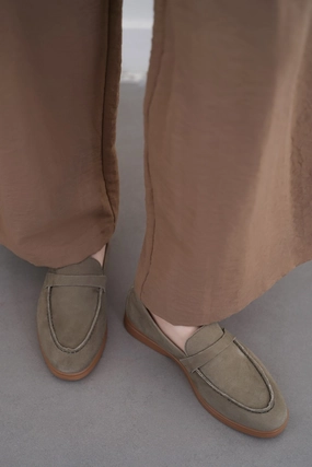 PALM & PEBBLE LEATHER LOAFERS Loafers Platform