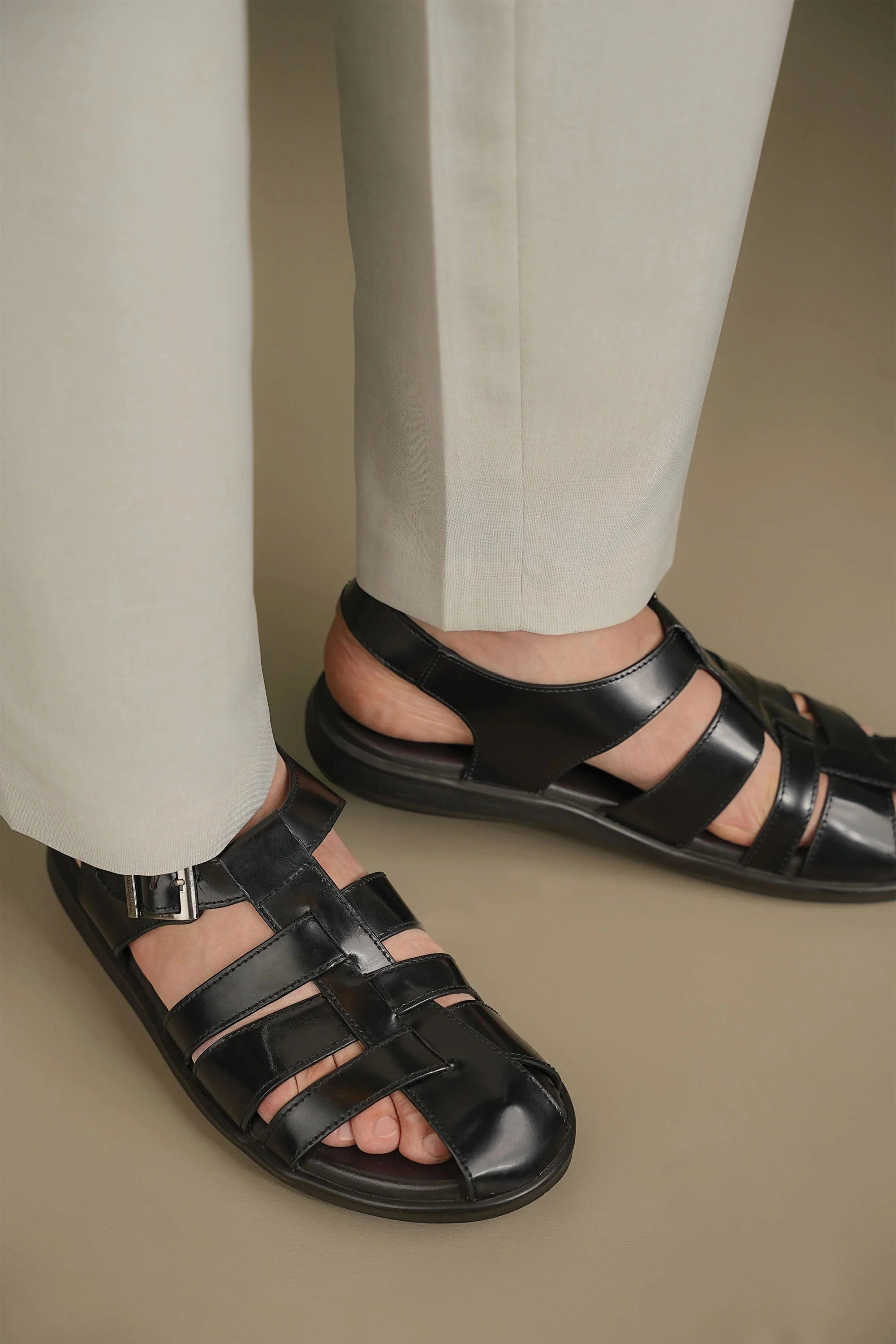 LOGO 7653 BKA Sandals Good For Arch Support