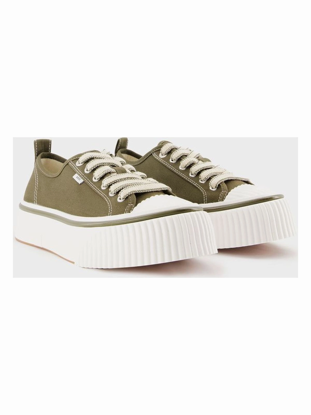 Low Top 1980 Sneakers