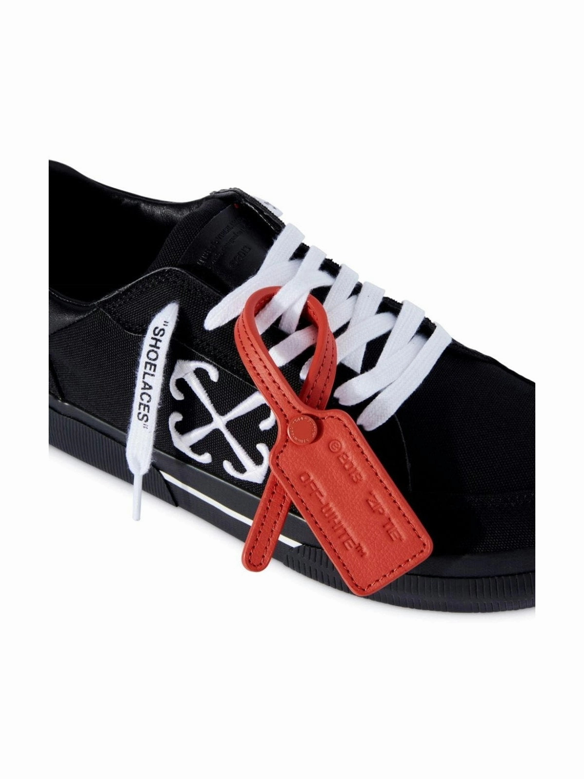 LOW VULCANIZEC SNEAKER