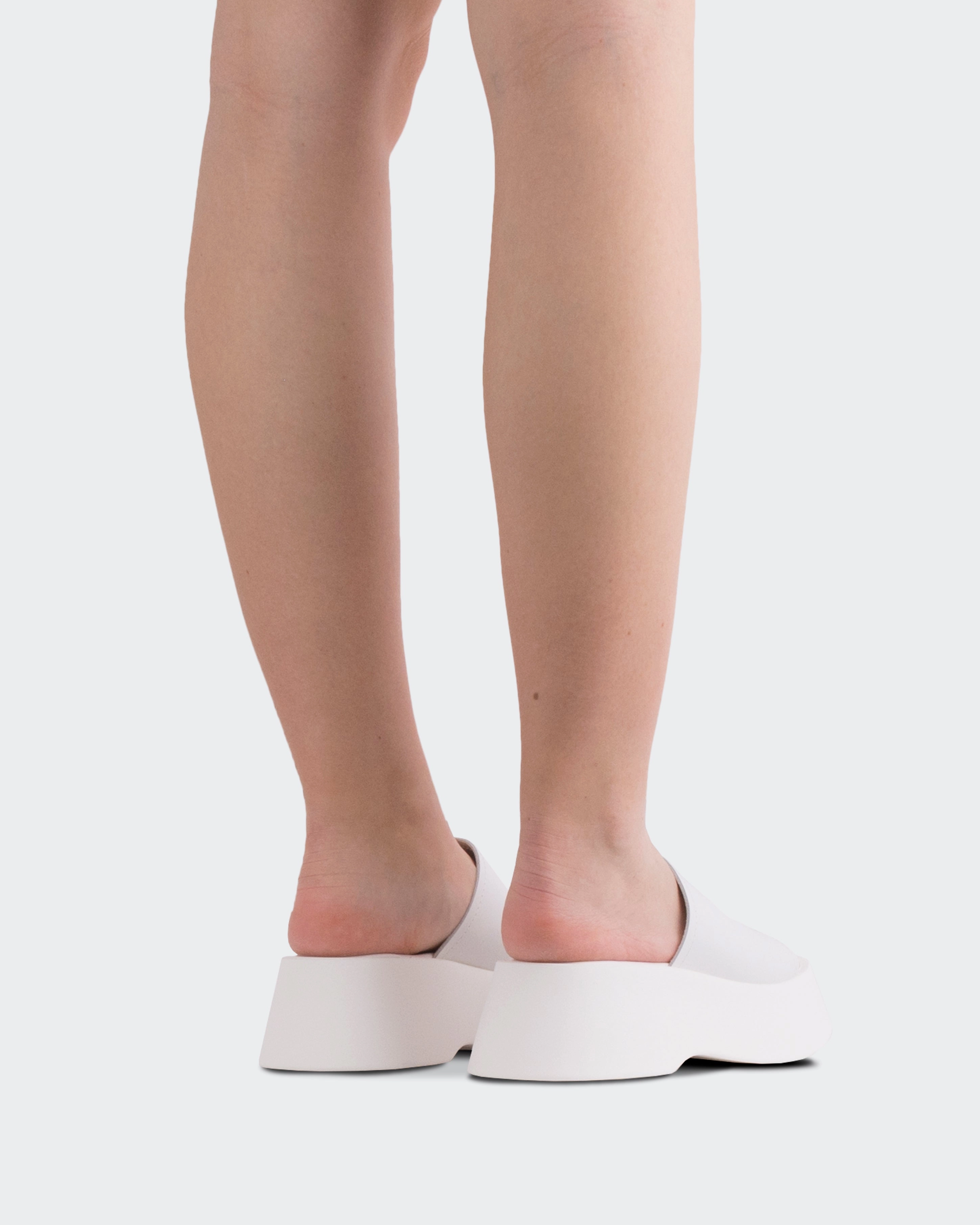 Mulder White Leather Home Sandals