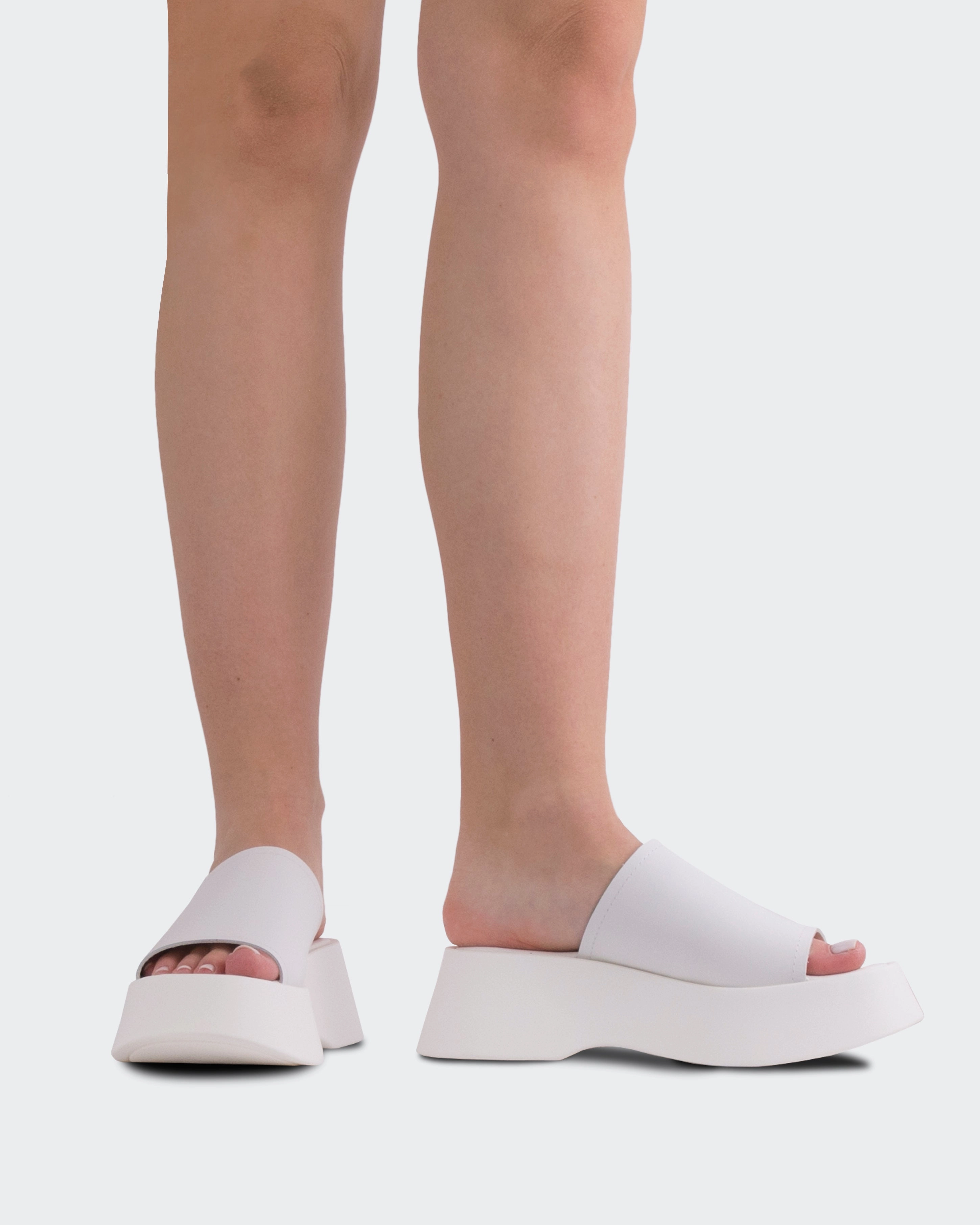 Mulder White Leather Sandals On Clearance