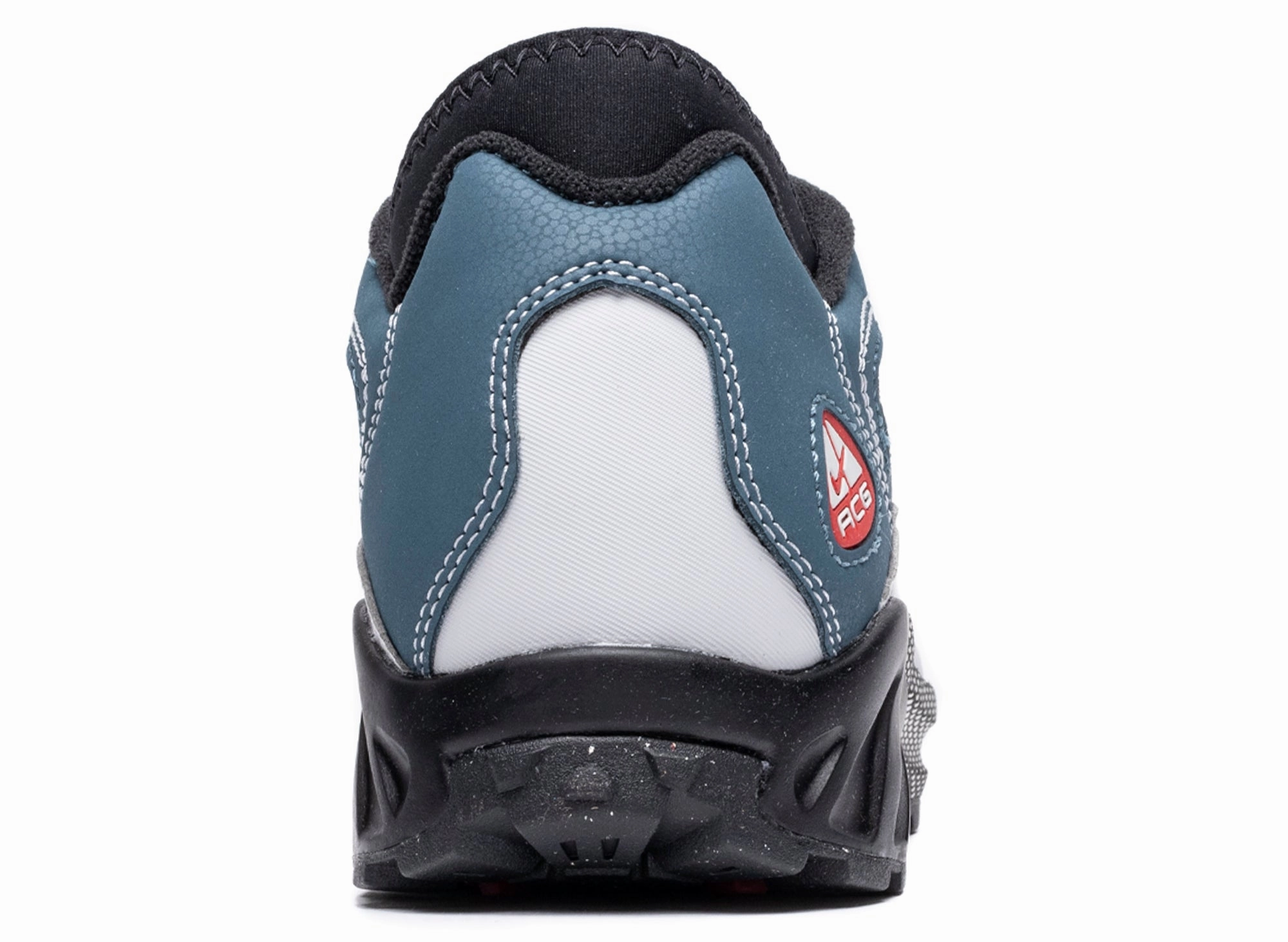 Nike ACG Air Exploraid Nike Flyknit Chukka Shoes