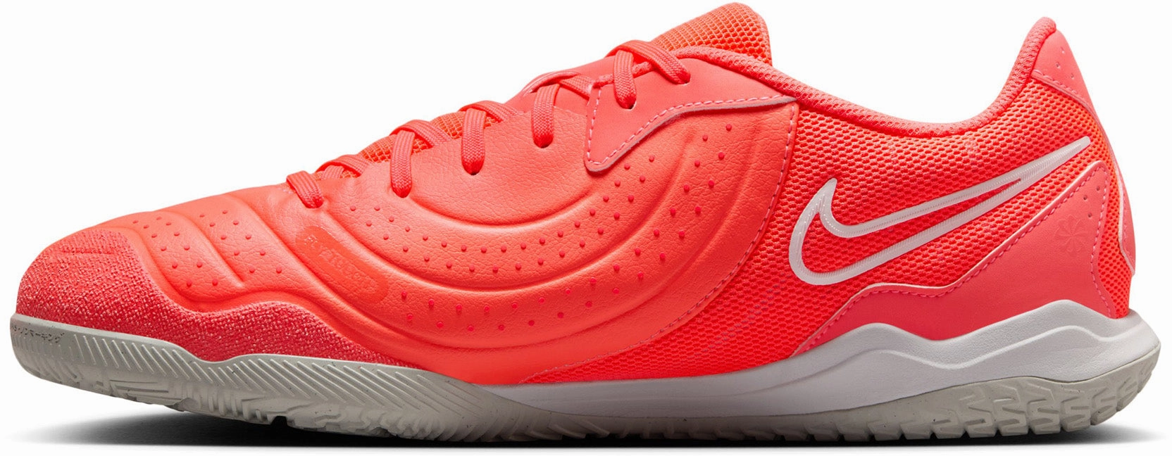 Nike Tiempo Legend 10 Academy Indoor/Court Low Top Soccer Shoes Best Soccer Cleats For Older Players