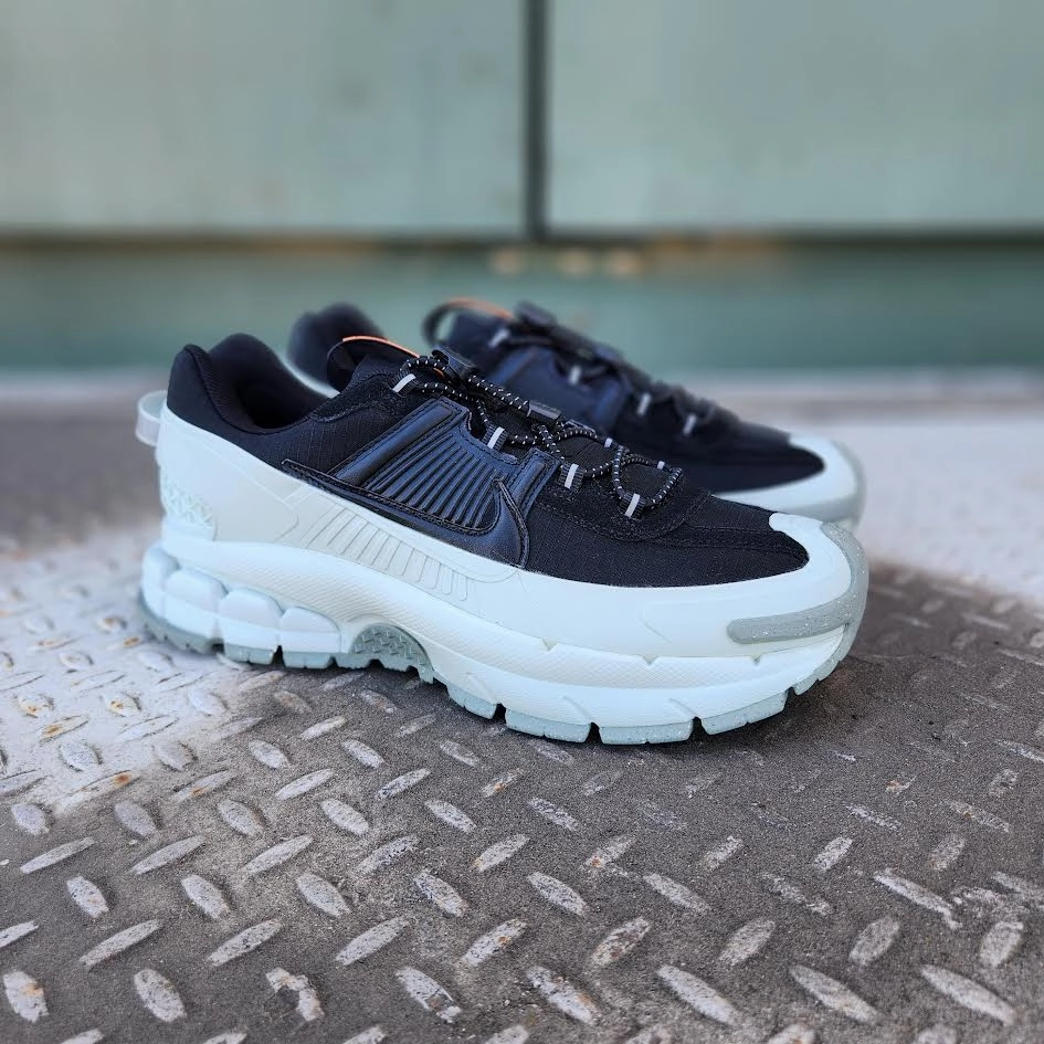 Platinum Nike Shoes Nike Zoom Vomero Roam