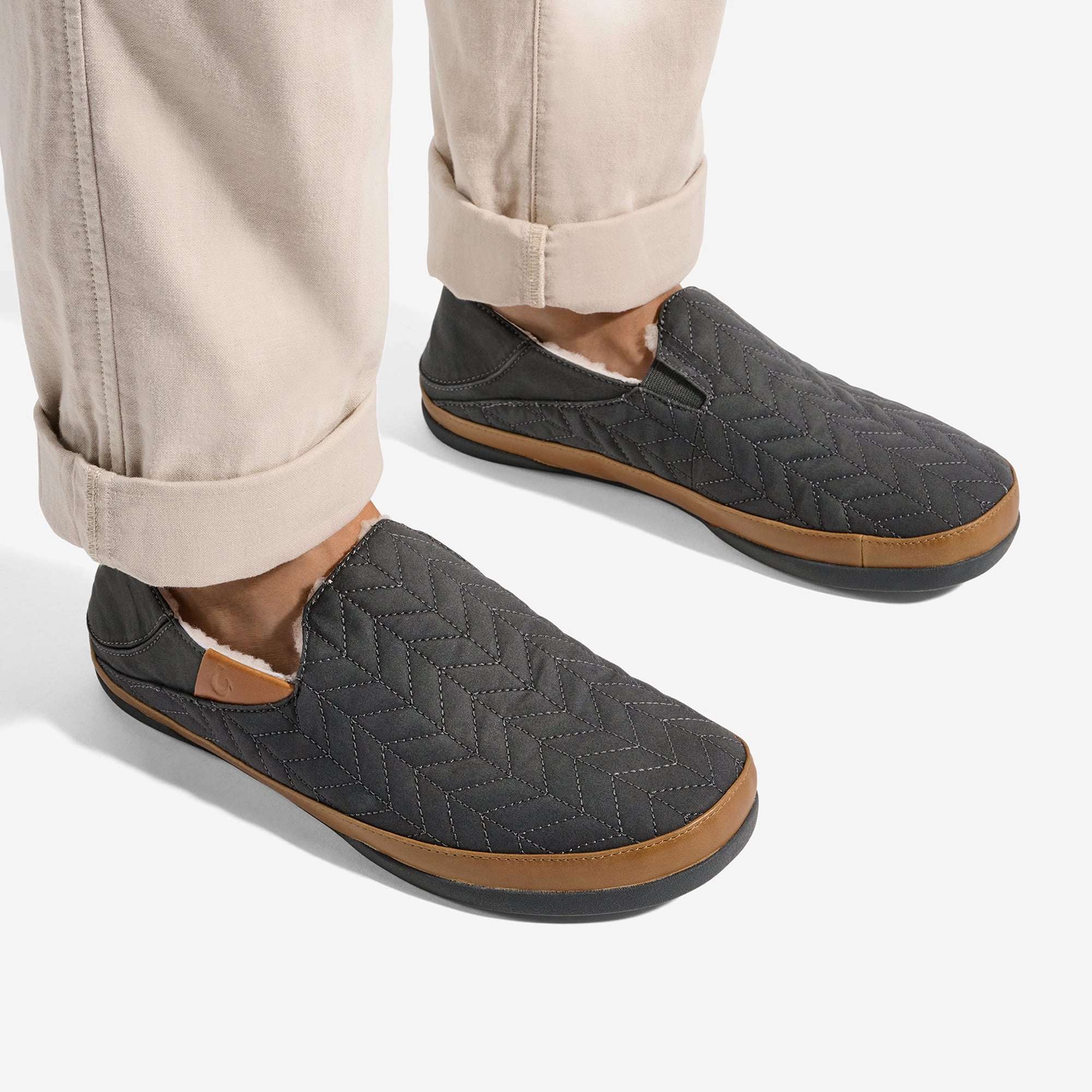 Hanohano - Dark Shadow Water Resistant Shoes Vs Waterproof