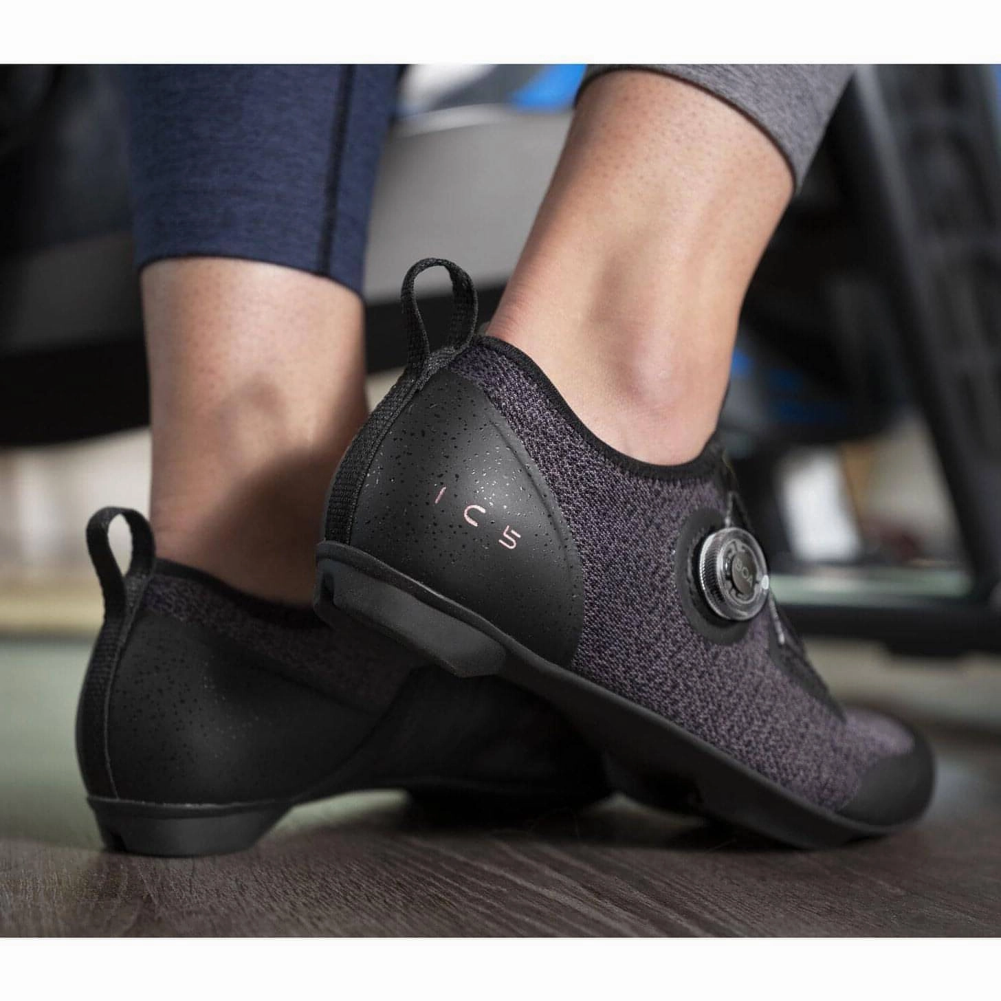 Shimano IC501 Indoor / Spinning Unisex Cycling Shoes - Black Miura Vs Climbing Shoe