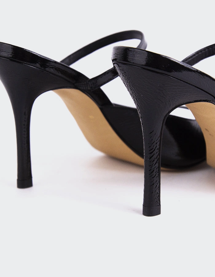 Scilla Black Naplack Sandals Newest Resort