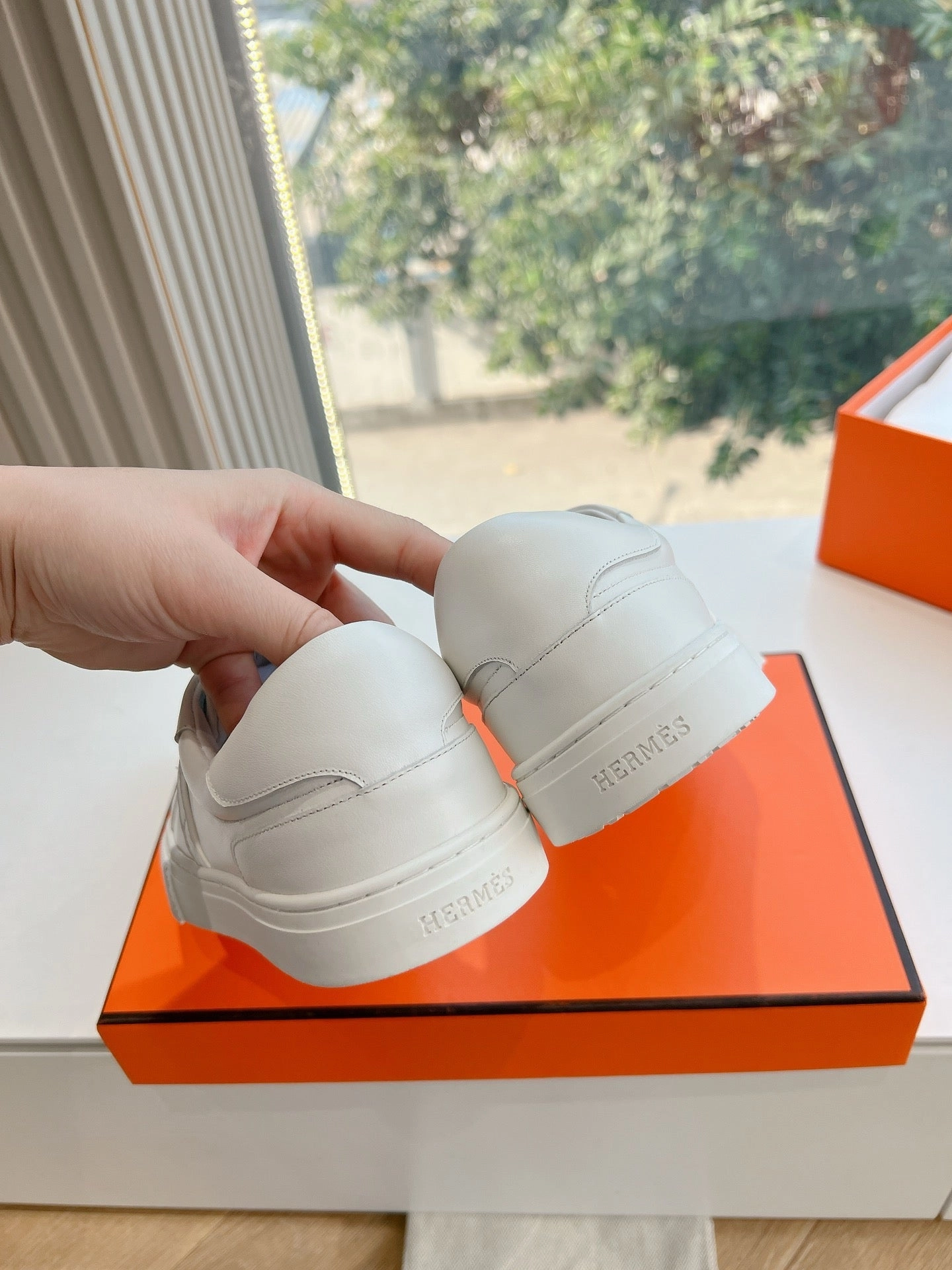 SE1575 Hermes Day Sneaker / Size5-10