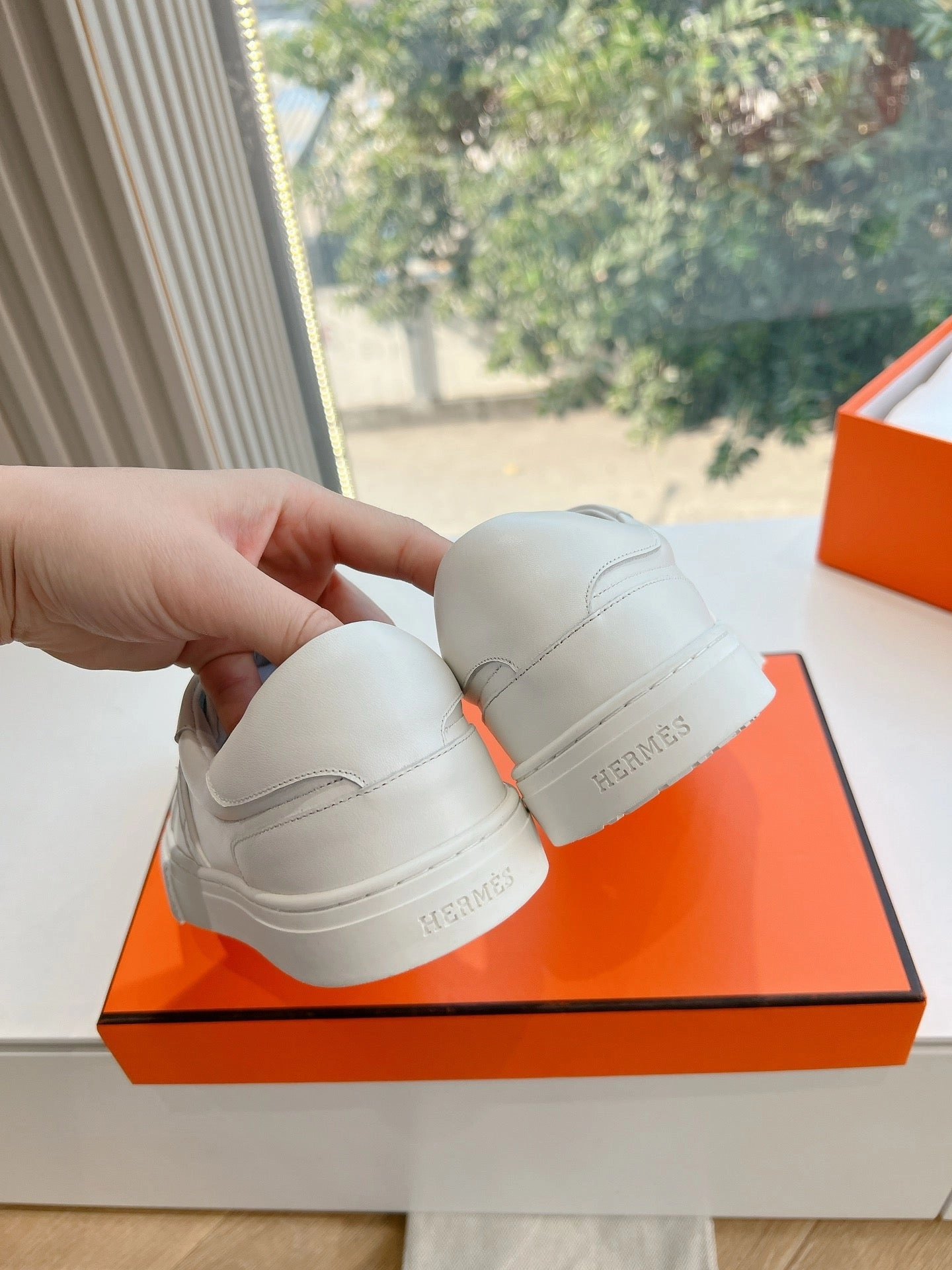 SE1575 Hermes Day Sneaker / Size5-10