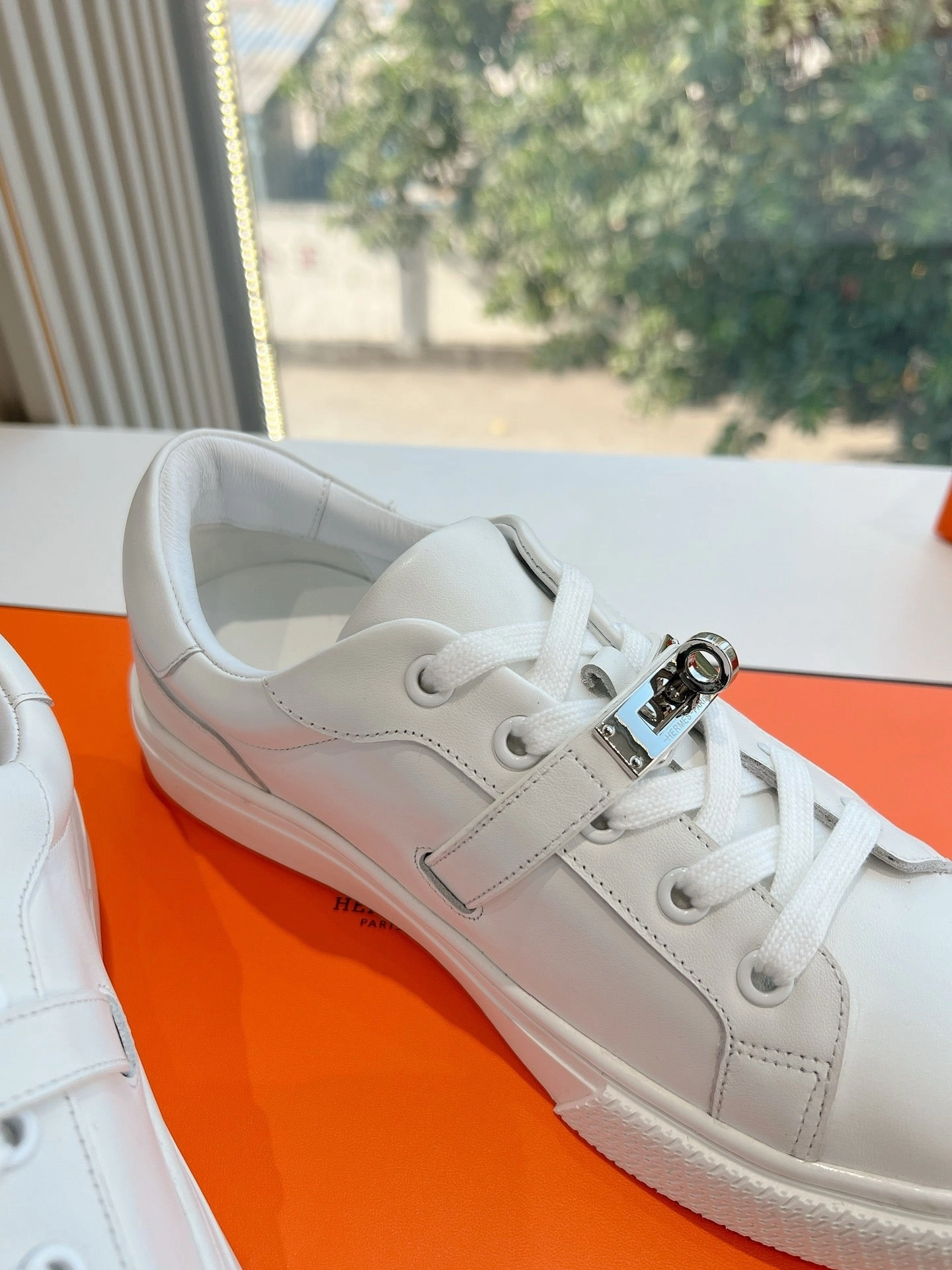 SE1575 Hermes Day Sneaker / Size5-10
