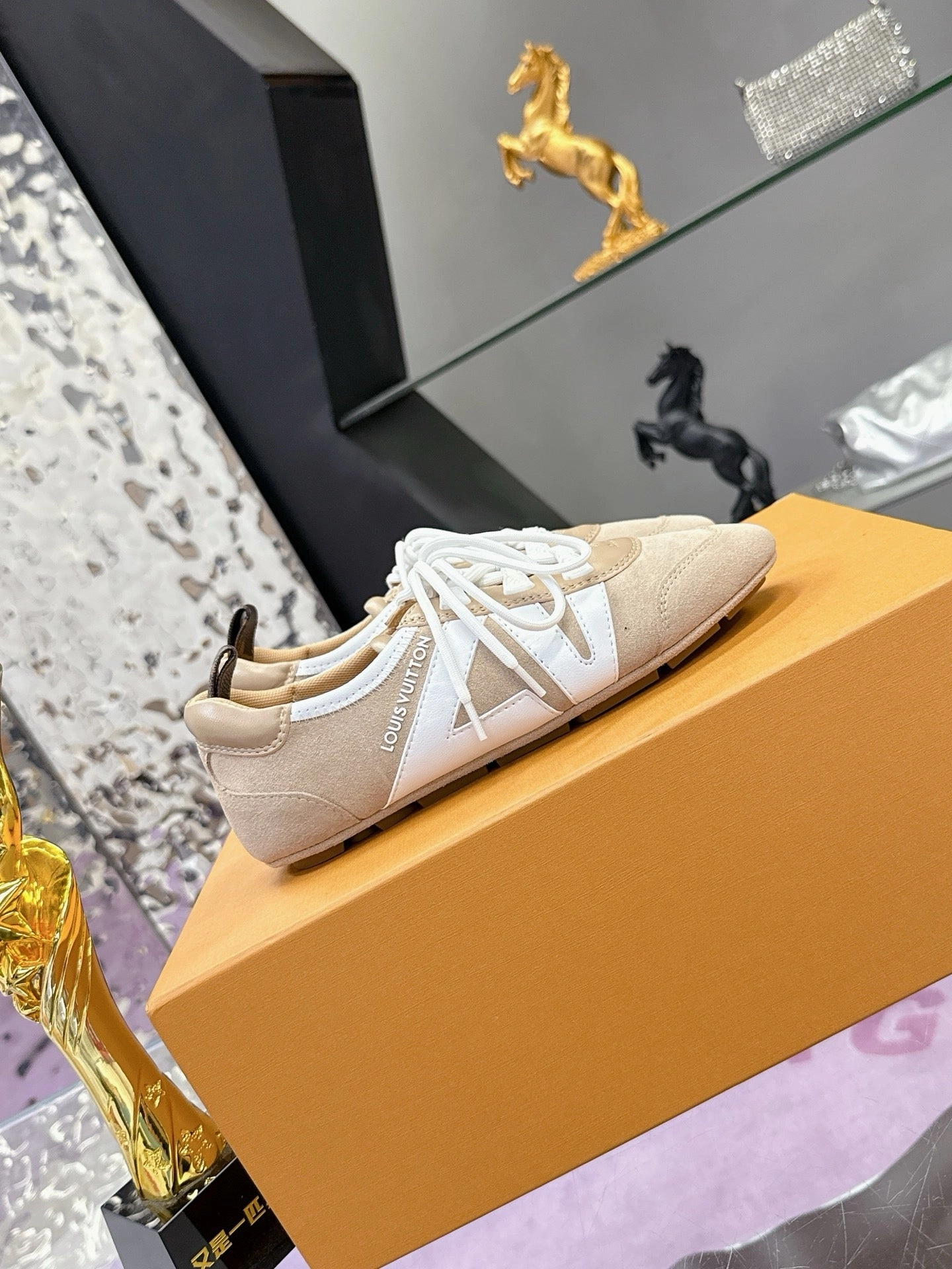 SE1643 LV Sneakerina / Size5-11