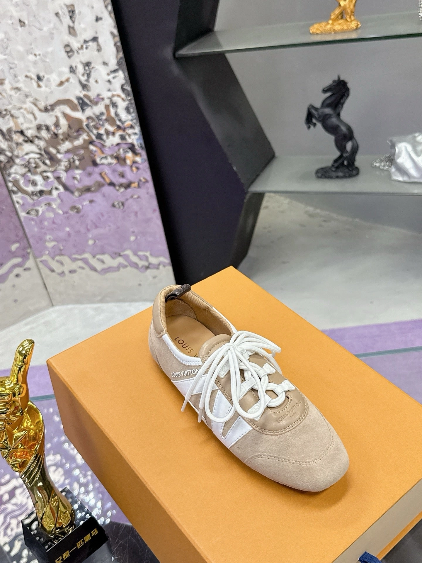 SE1643 LV Sneakerina / Size5-11