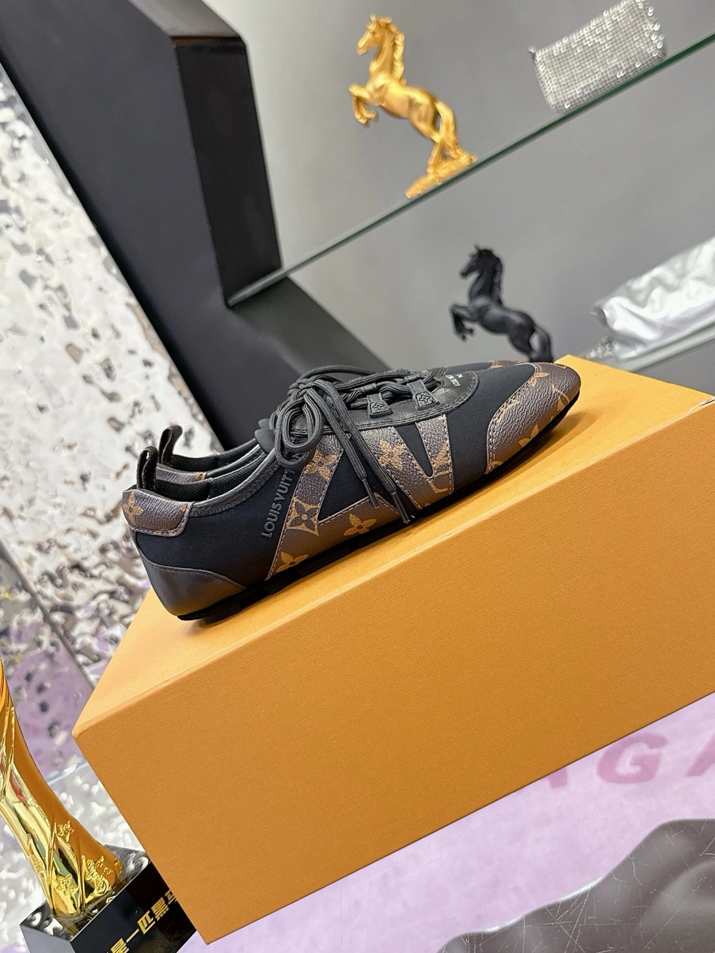 SE1645 LV Sneakerina / Size5-11