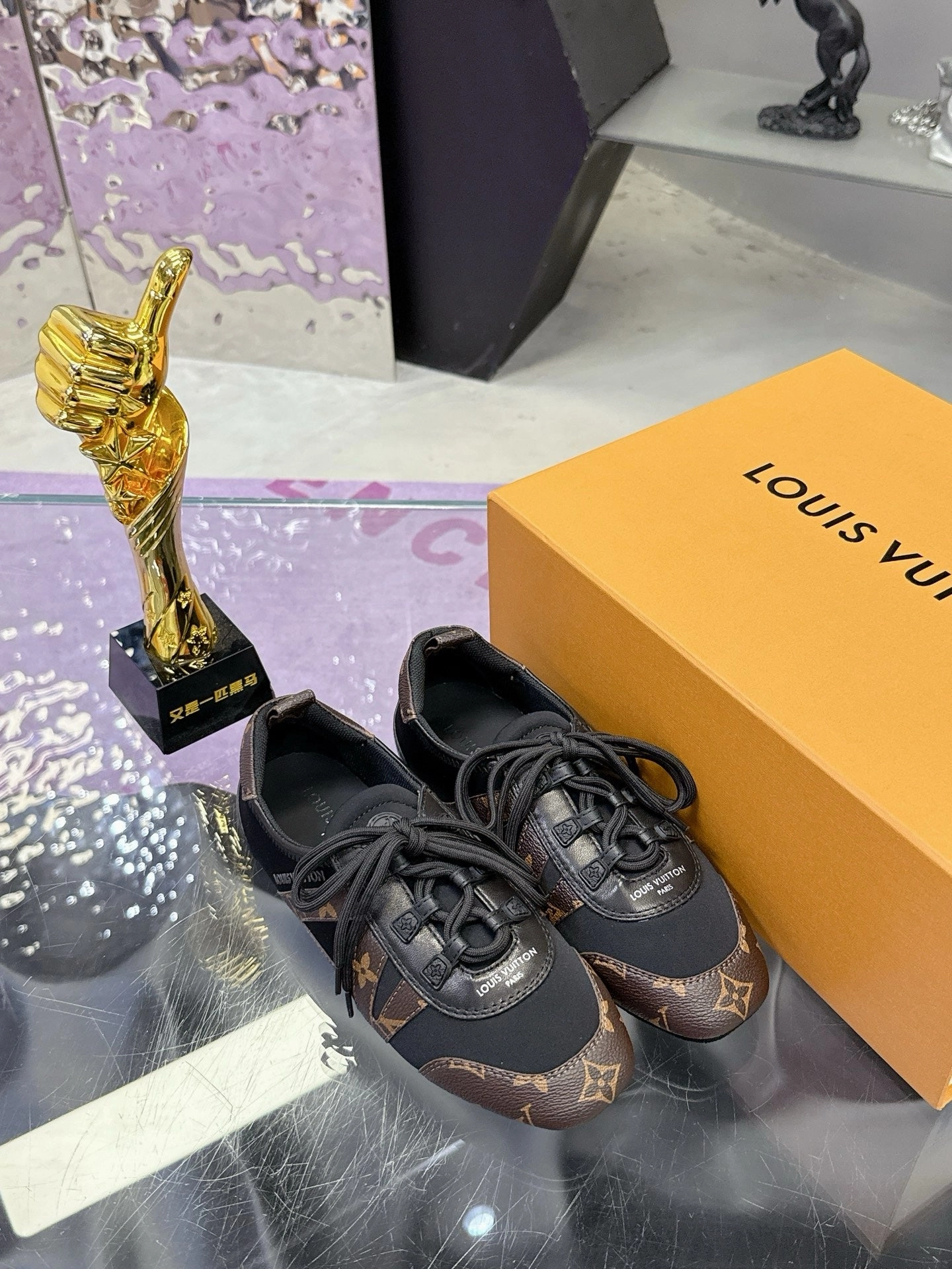 SE1645 LV Sneakerina / Size5-11