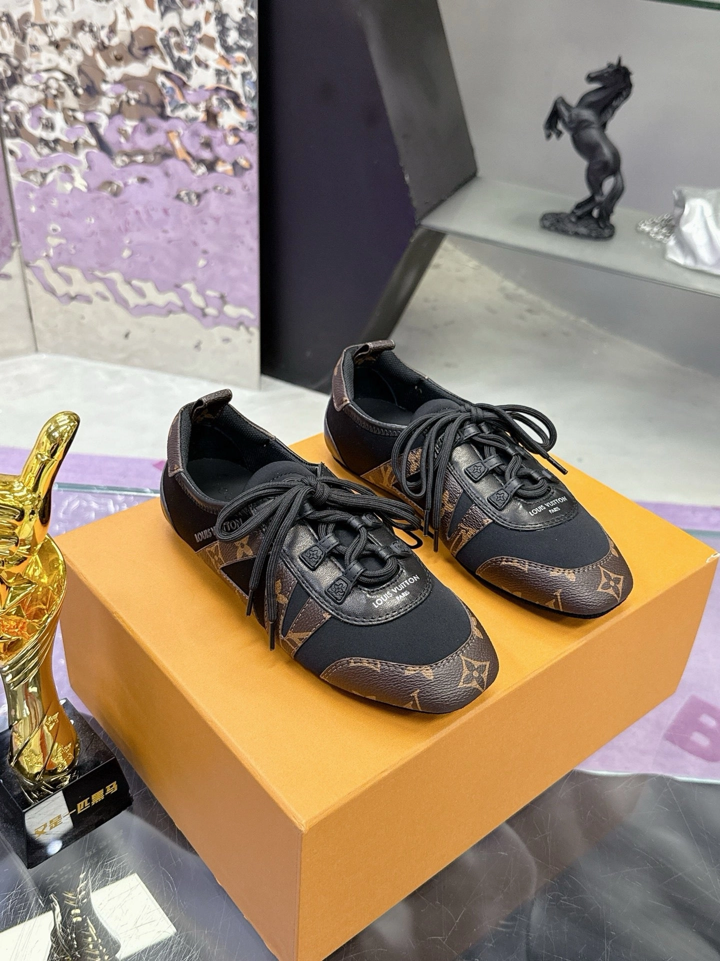 SE1645 LV Sneakerina / Size5-11