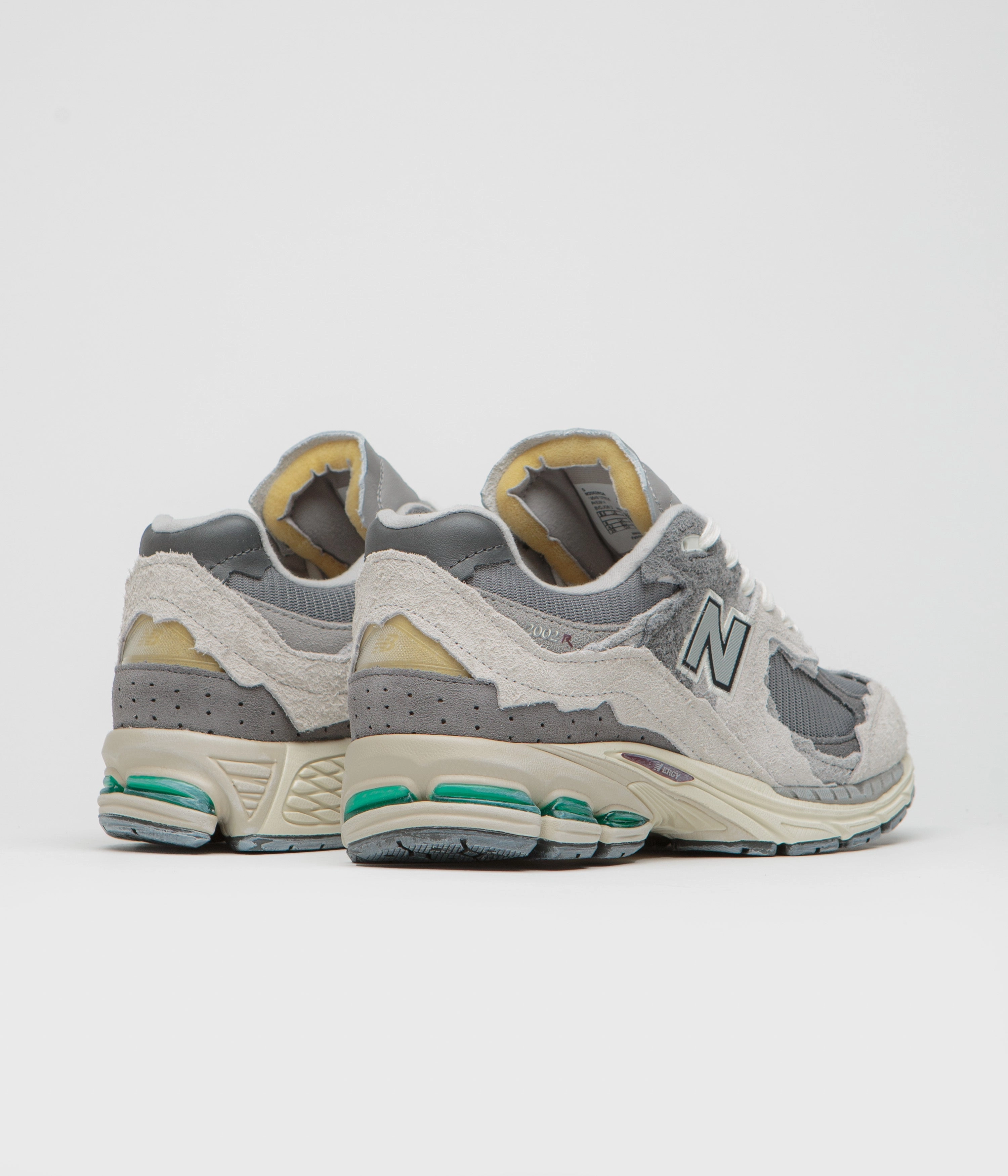 New Balance 2002R Shoes - Rain Cloud / Magnet Womens New Balance Gym Shoes