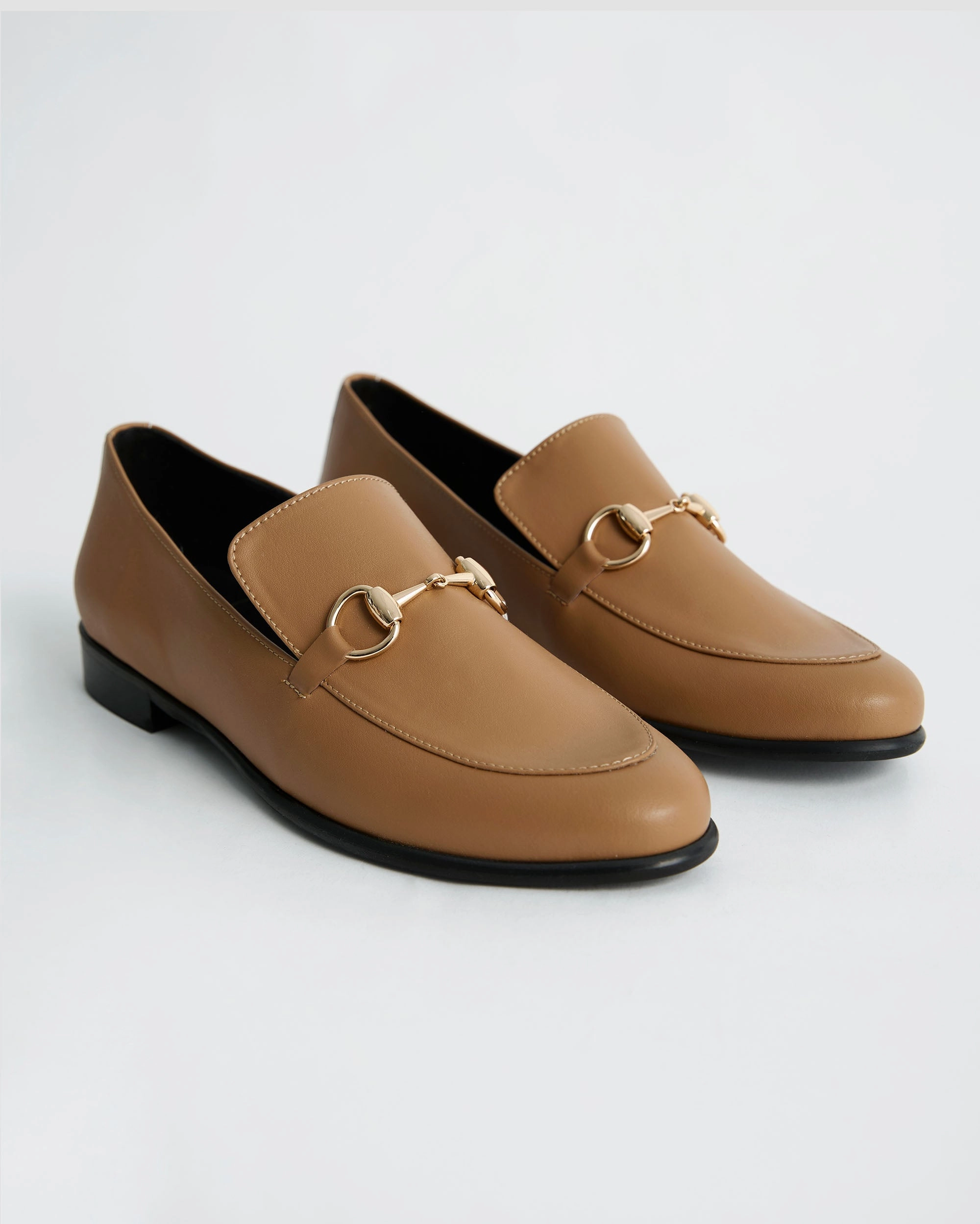 Shiv Loafers beige women's moccasins Drivers Loafers