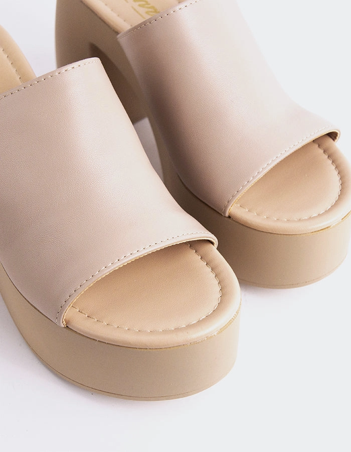 Marousi Nude Leather Dolce And Gabbana Sandals