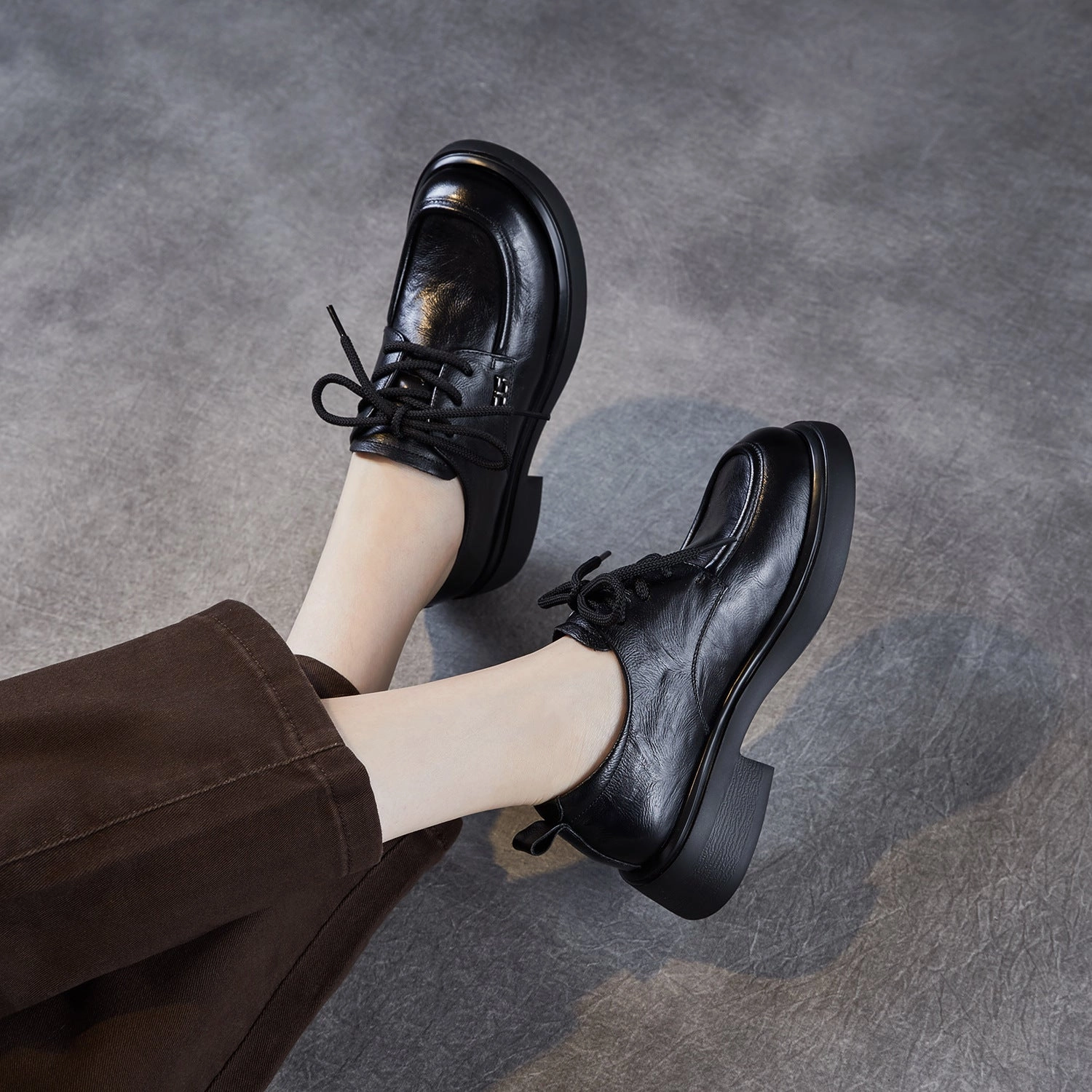 Women's Retro Plain Leather Casual Lace-up Loafers Slide On Loafers