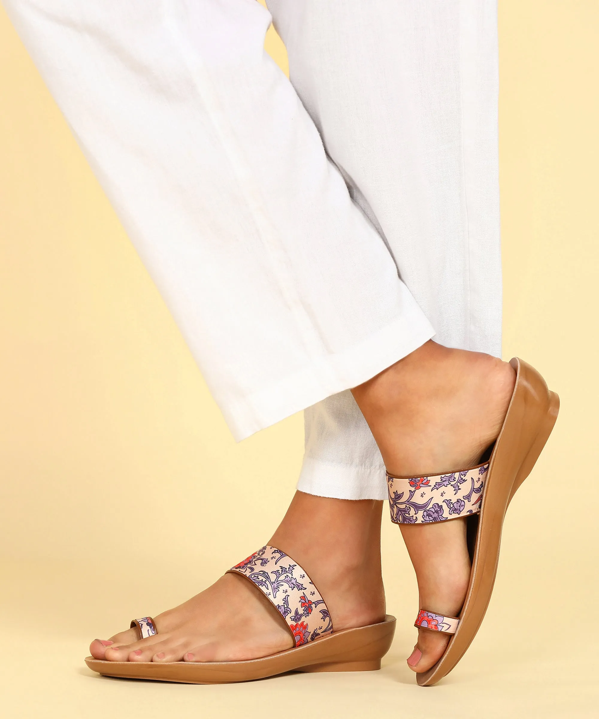 Paragon PUK7009L Women Sandals | Casual & Formal Sandals | Stylish, Comfortable & Durable | For Daily & Occasion Wear Sandals Curacao Restaurants