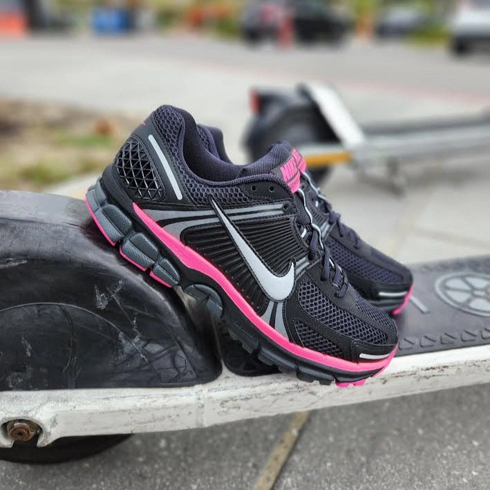 Nike Zoom Vomero 5 Air Nike Tn Shoes