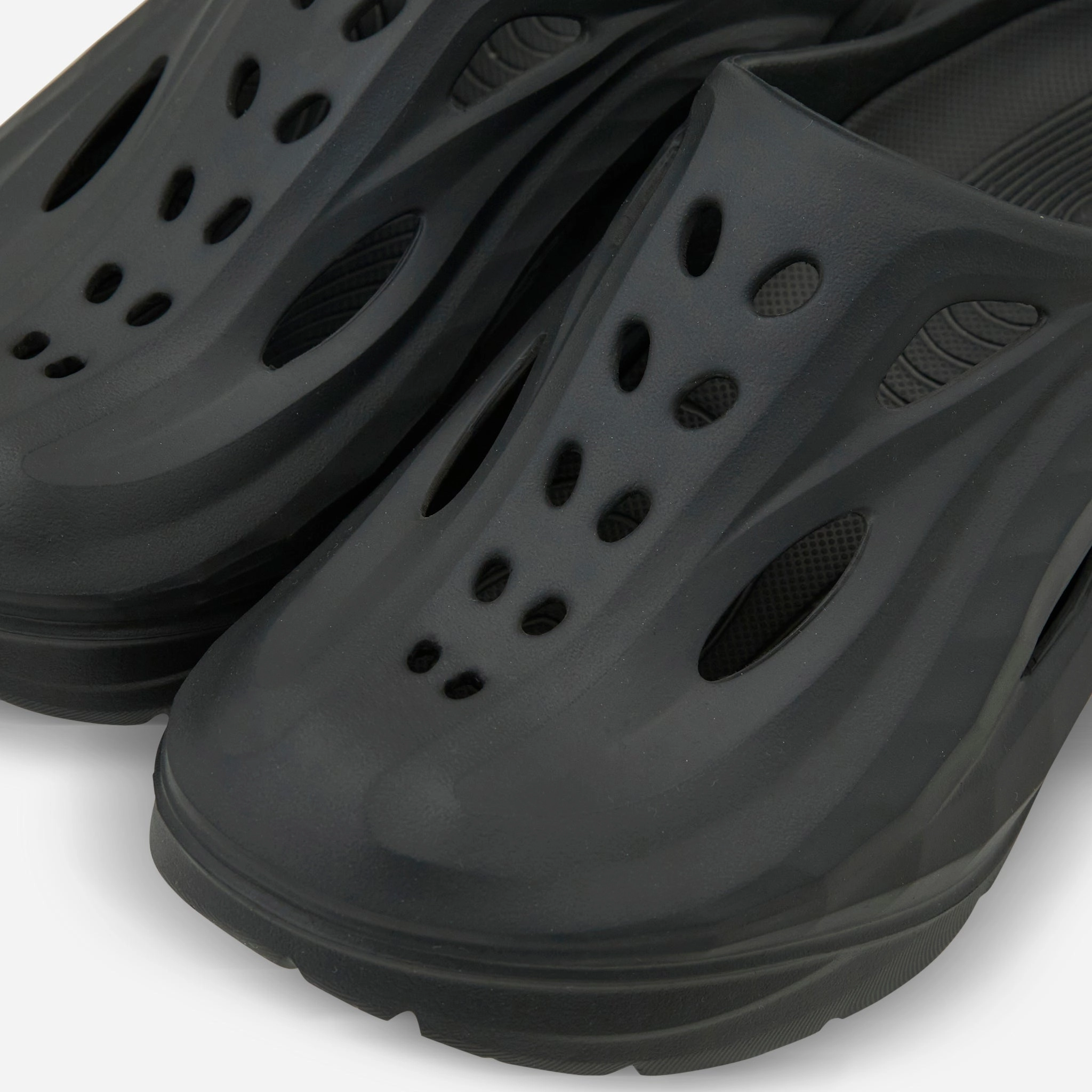 Ora Recovery Mule Black Measurement