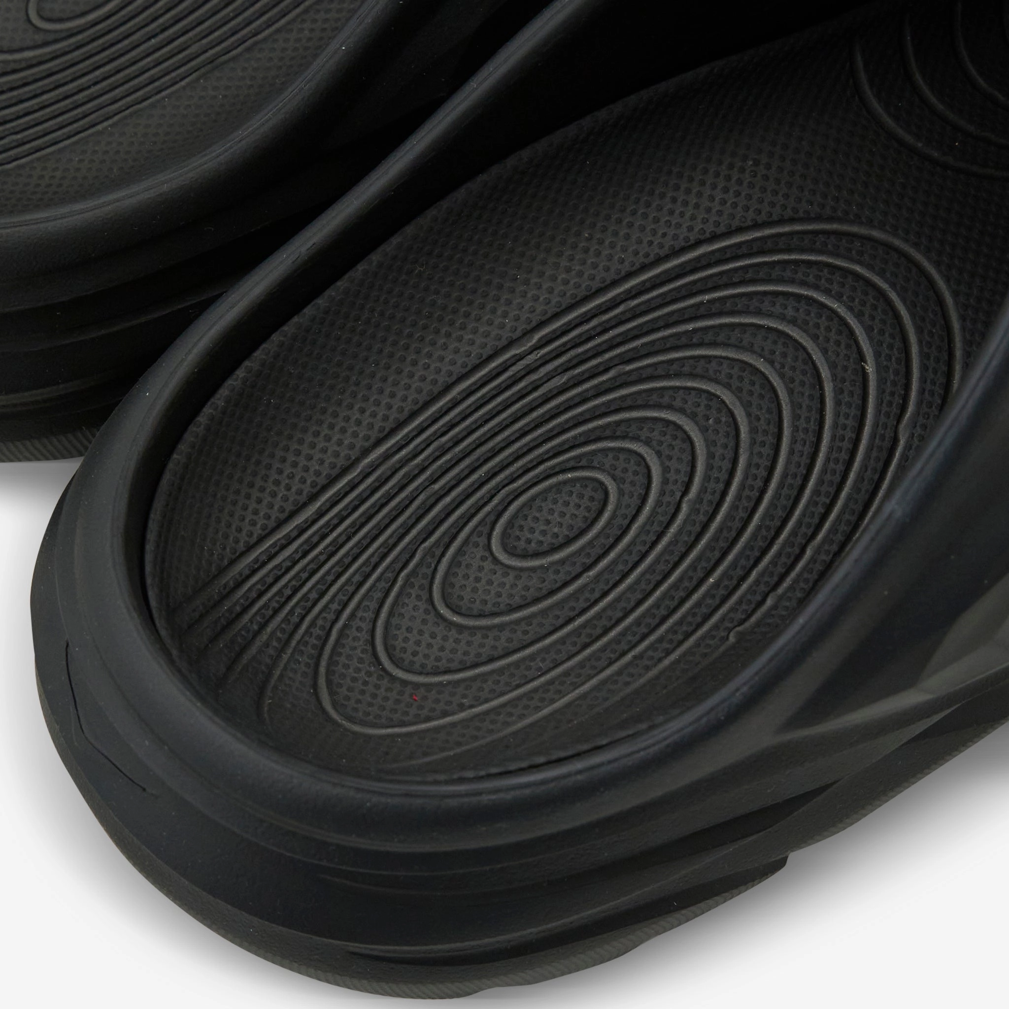 Munich Ora Recovery Mule Black