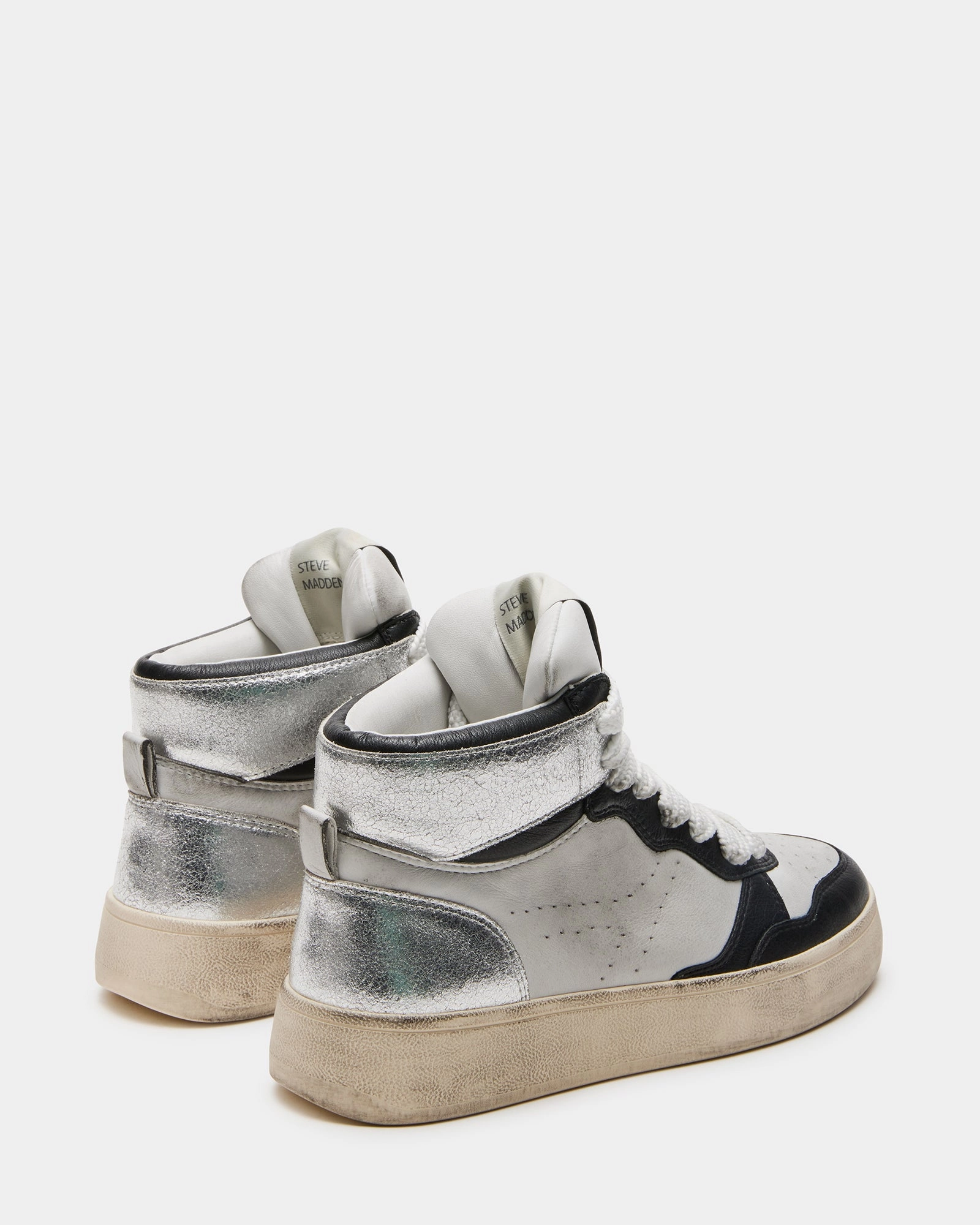 ENDLESS BLACK WHITE Hands Free Sneakers